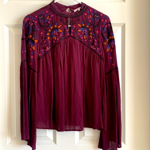 Parker - Burgundy Peasant Blouse w/ Floral Design size XS - Picture 3 of 8